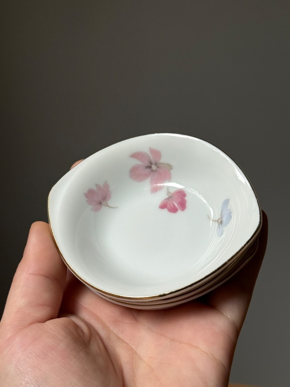 Set of 4 Porcelain China Floral & Gold Soy Sauce Dip Ramekins by Narumi Japan